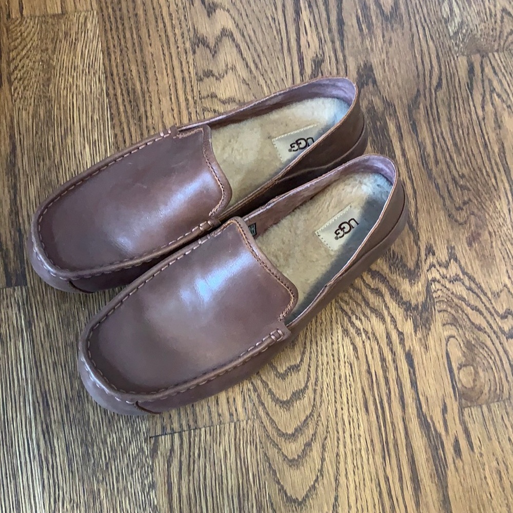 Men’s UGG Loafers - Size 11